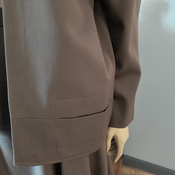 Linda Allard for Ellen Tracy Wool Skirt Set 2 pc. Neutral Khaki - Picture 5 of 11